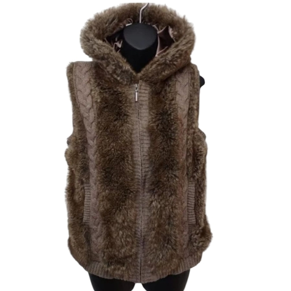 GreenTea Jackets & Blazers - Green Tea Women's Brown Taupe Faux Fur Hooded Zip Up Vest Size S
